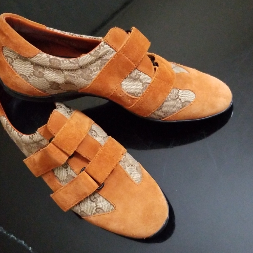 Guccu Sneakers